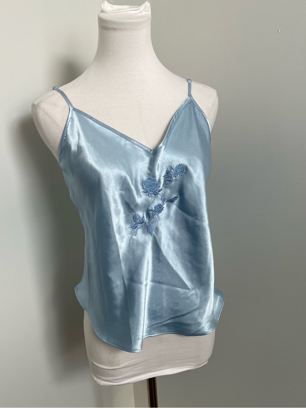 Vintage Y2K Ice Blue Satin Camisole Floral Embroidered Fairycore Top M - Picture 3 of 5